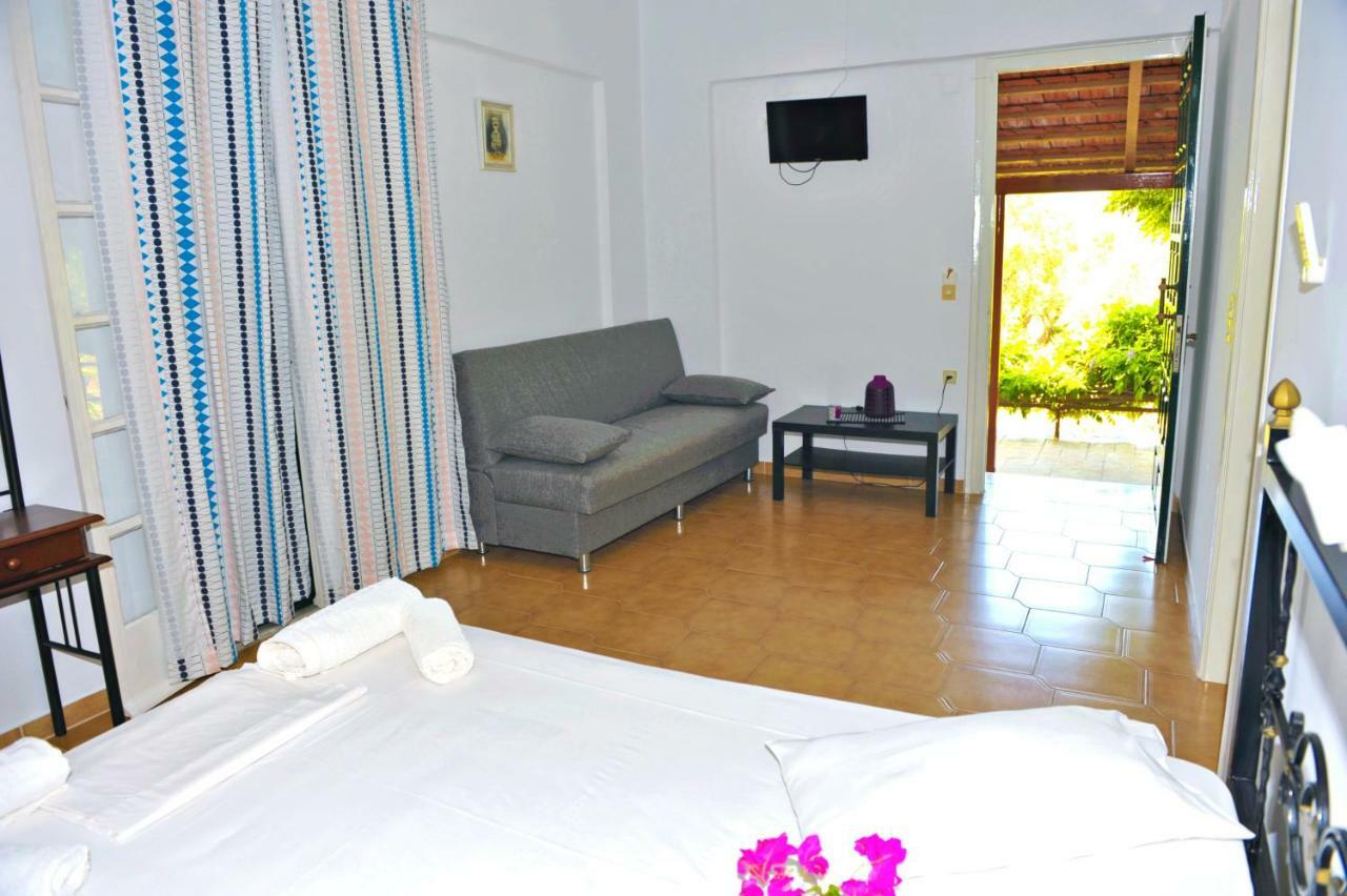 Studios Dimitris Giatras Zakynthos Exterior photo